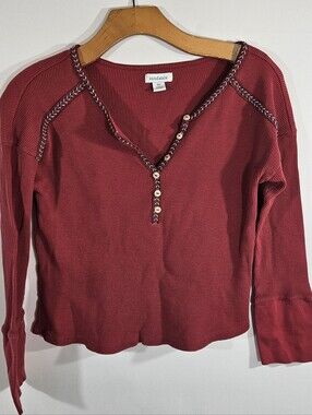 Sundance Henley Top Women’s  Embroidered Crop Thermal